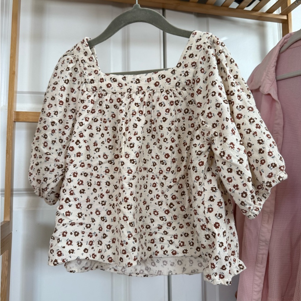 Floral boxy top